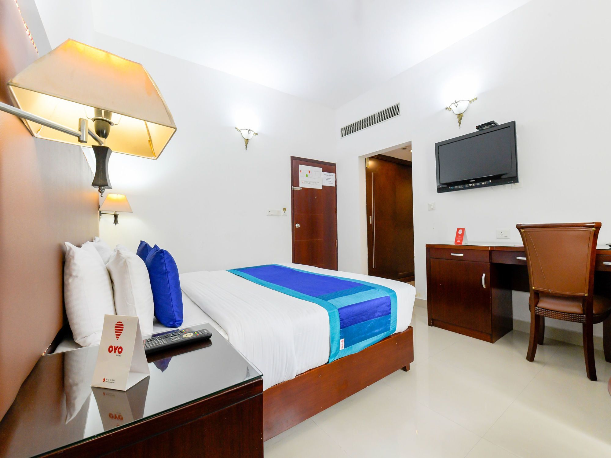 Oyo 7188 Ajantha Regency Otel Kochi Dış mekan fotoğraf